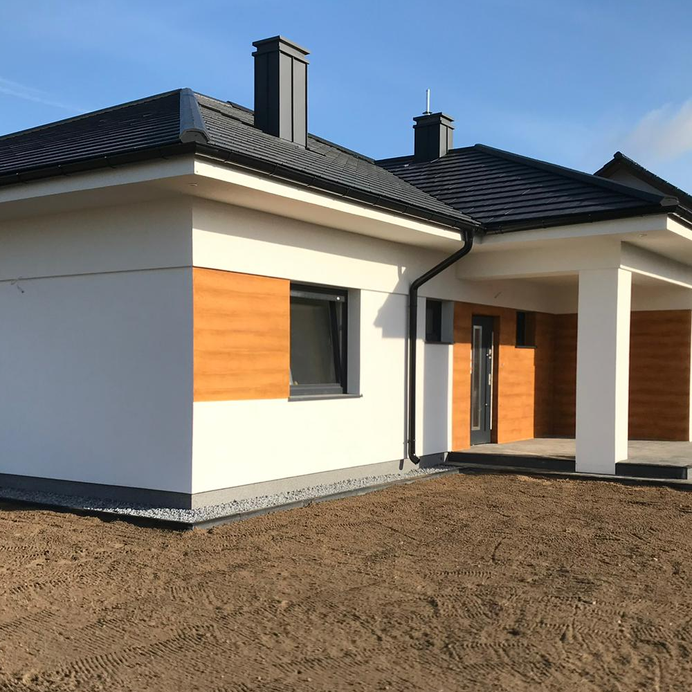 Budowa dachu od podstaw: montaż więźby dachowej, membrany i łacenie